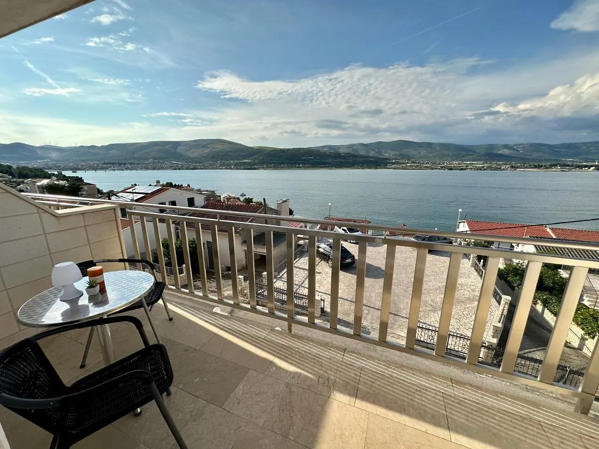 Hotel Buenavista Beach House Trogir Mastrinka 3*,  Hırvatistan