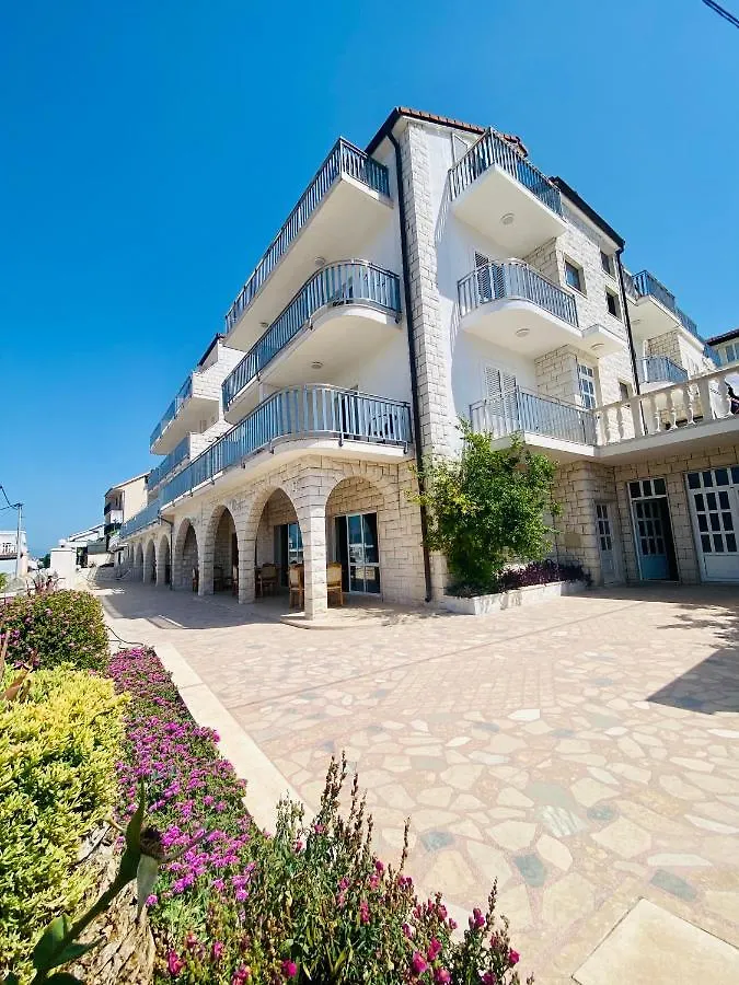 Hotel Buenavista Beach House Trogir Mastrinka